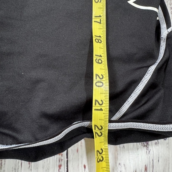 KJUS Womens Black Midlayer 1/4 Zip Performance Pullover Black Size 36/Small - Picture 5 of 6